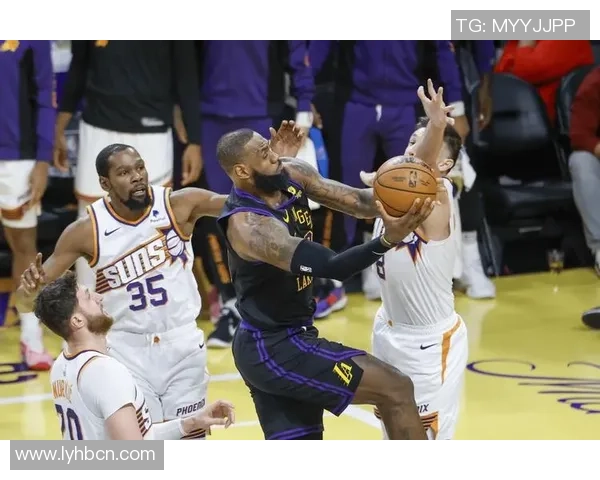 06年湖人对决太阳的经典对抗赛回顾与精彩瞬间分析